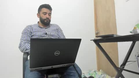 Snapshot of big_dad69 chatting on November 9, 10:30 pm Tommy online show from November 9, 10:30 pm