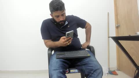 Snapshot of big_dad69 chatting on November 17, 8:47 pm Tommy online show from November 17, 8:47 pm