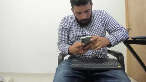 Snapshot of big_dad69 chatting on November 20, 8:41 pm Tommy online show from November 20, 8:41 pm