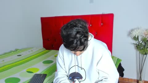 john and cris online show from February 18, 1:10 am