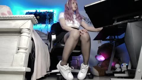 Lava online show from February 3, 11:36 pm