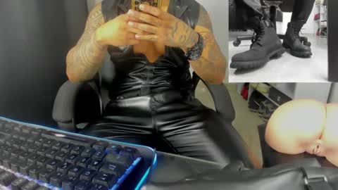 Snapshot of big_master420 chatting on September 19, 2:40 pm big_master420 online show from September 19, 2:40 pm