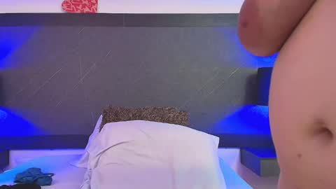 Tell me Sophia  online show from December 11, 8:18 pm