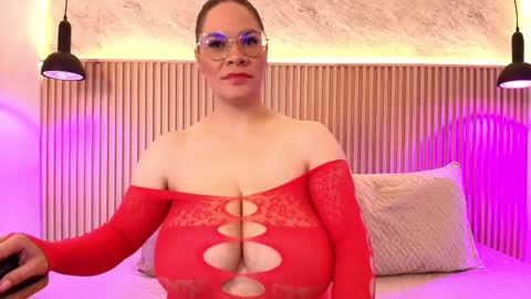 Tell me Sophia  online show from October 1, 8:04 pm