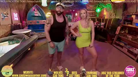 Snapshot of bigbananamilfshake chatting on March 2, 4:39 am Mya and Angelo online show from March 2, 4:39 am