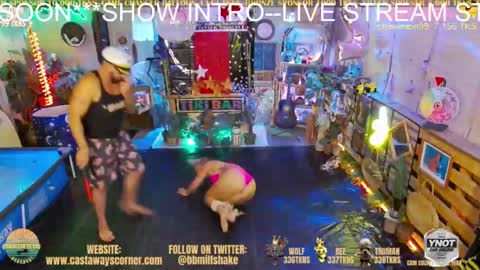 Snapshot of bigbananamilfshake chatting on March 9, 4:49 am Mya and Angelo online show from March 9, 4:49 am