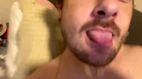 Snapshot of bigbuster685 chatting on November 21, 5:28 am Buster685 online show from November 21, 5:28 am