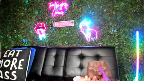 bigbuttsarena online show from December 3, 3:09 am