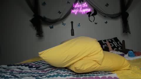 bigbuttsarena online show from February 2, 1:45 am