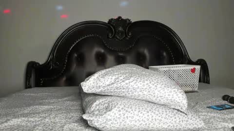 bigbuttsarena online show from October 5, 7:07 am