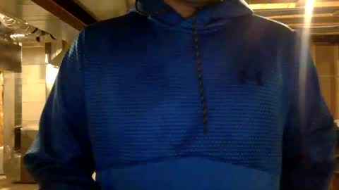 Snapshot of bigdickshowoff9877 chatting on December 23, 7:28 am Bigdickshowoff9877 online show from December 23, 7:28 am