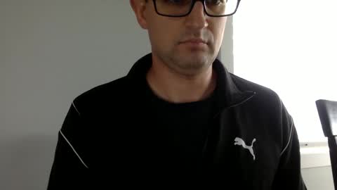 Snapshot of bigdickshowoff9877 chatting on September 20, 9:05 pm Bigdickshowoff9877 online show from September 20, 9:05 pm