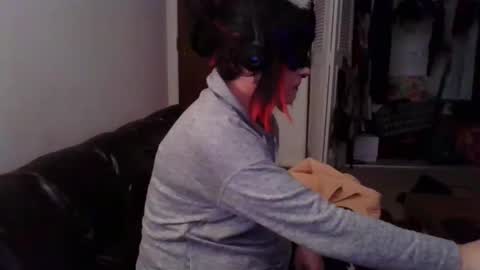 Snapshot of bigdogmattiets chatting on November 3, 5:31 am Madelyn online show from November 3, 5:31 am