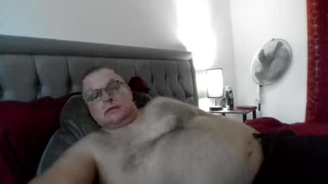 bigguy2014 online show from November 18, 3:49 pm