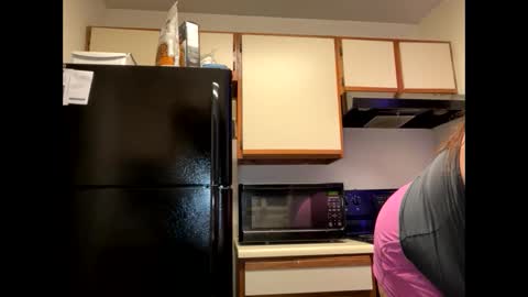 Snapshot of bigoltittycomittee chatting on November 26, 11:28 pm bigoltittycomittee online show from November 26, 11:28 pm