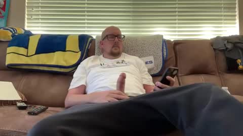 bigruboutski online show from December 2, 6:58 pm