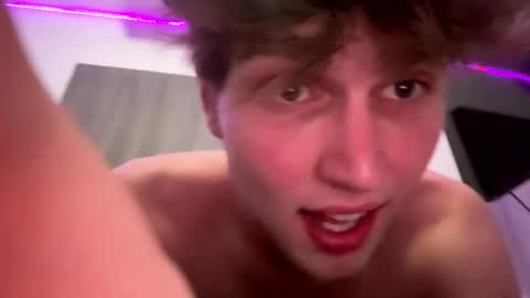 bigskinnyboyshh online show from January 3, 8:32 am