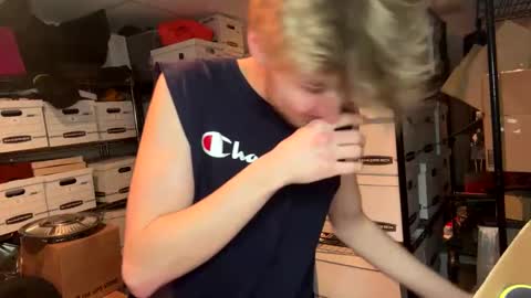 bigskinnyboyshh online show from February 6, 6:51 am