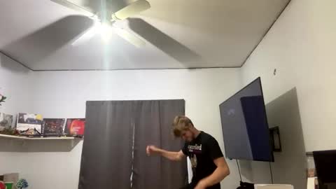 bigskinnyboyshh online show from September 27, 10:26 pm