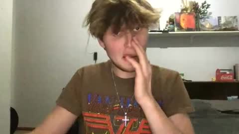 bigskinnyboyshh online show from October 21, 9:59 pm