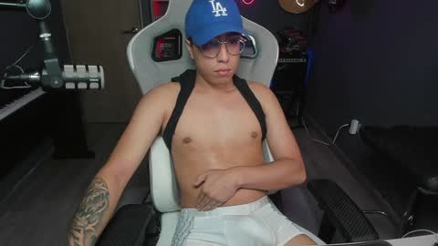 bigxboy96 online show from January 5, 10:19 pm