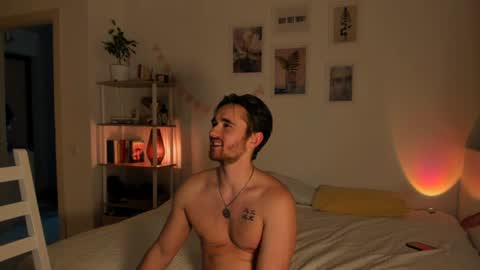 Snapshot of billy_full chatting on December 14, 8:40 pm Billy and Lisahelp us to reach 100 likes online show from December 14, 8:40 pm