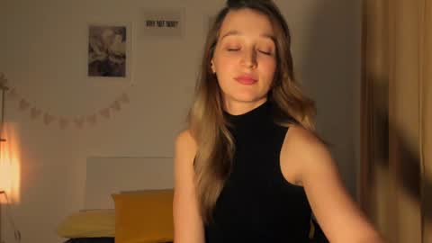 Snapshot of billy_full chatting on January 3, 9:15 pm Billy and Lisahelp us to reach 100 likes online show from January 3, 9:15 pm