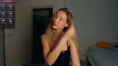 Snapshot of billy_full chatting on September 25, 9:57 am Billy and Lisahelp us to reach 100 likes online show from September 25, 9:57 am