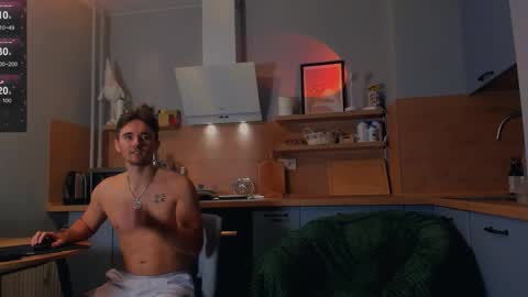 Snapshot of billy_full chatting on October 19, 10:05 am Billy and Lisahelp us to reach 100 likes online show from October 19, 10:05 am