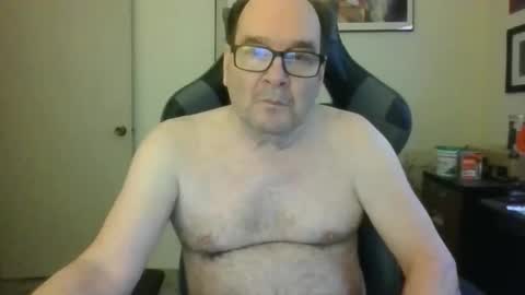 Snapshot of bink195234 chatting on December 3, 5:00 pm Bink195234 online show from December 3, 5:00 pm