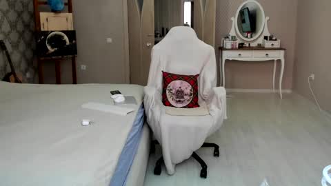 Victoria online show from February 19, 3:39 am