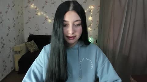 Snapshot of black_berry_bla_ck chatting on November 25, 8:03 am black_berry_bla_ck online show from November 25, 8:03 am