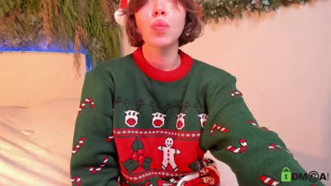 Jenny online show from December 22, 7:52 pm