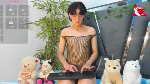 B L A C K  R O S E  online show from February 2, 11:51 am