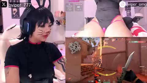 Snapshot of black_viperr chatting on November 15, 2:20 am Mel online show from November 15, 2:20 am