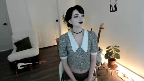 Snapshot of blackberryfizz chatting on October 16, 3:35 pm Ella online show from October 16, 3:35 pm