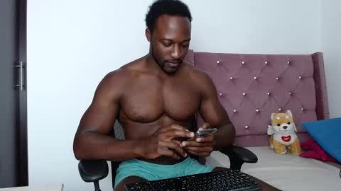 Snapshot of blacknikes chatting on February 16, 3:16 pm Twtter 1MikeBeckford Onlyfns beckfordmike online show from February 16, 3:16 pm