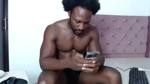 Snapshot of blacknikes chatting on September 11, 12:38 pm Twtter 1MikeBeckford Onlyfns beckfordmike online show from September 11, 12:38 pm