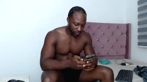 Snapshot of blacknikes chatting on October 27, 12:53 pm Twtter 1MikeBeckford Onlyfns beckfordmike online show from October 27, 12:53 pm