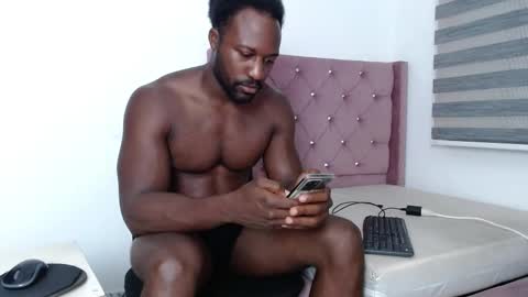 Snapshot of blacknikes chatting on November 10, 10:47 am Twtter 1MikeBeckford Onlyfns beckfordmike online show from November 10, 10:47 am