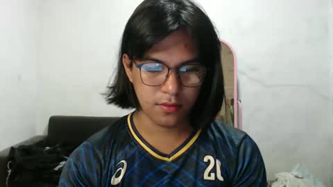 Ellez online show from March 2, 7:45 pm