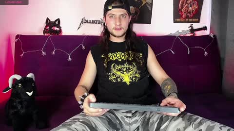 Dave online show from December 16, 6:05 pm