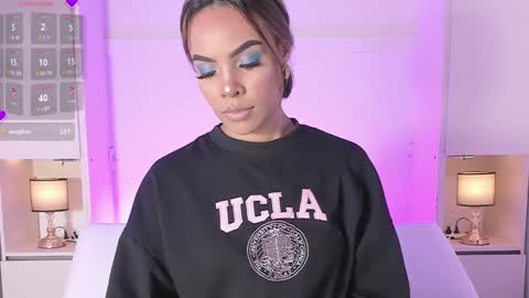 Snapshot of blackywhiite chatting on December 8, 4:57 am GRACE online show from December 8, 4:57 am