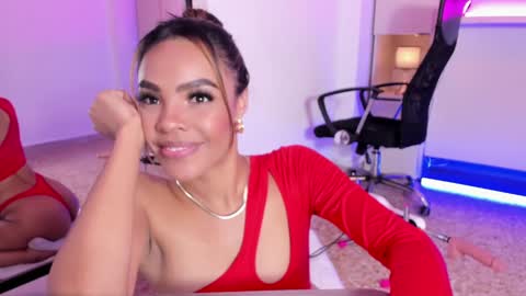 Snapshot of blackywhiite chatting on January 9, 7:21 am GRACE online show from January 9, 7:21 am