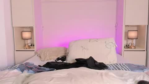 Snapshot of blackywhiite chatting on February 9, 1:46 pm GRACE online show from February 9, 1:46 pm