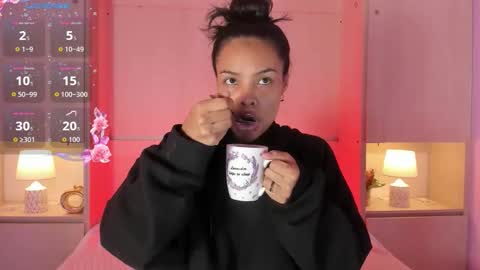 Snapshot of blackywhiite chatting on October 14, 12:06 pm GRACE online show from October 14, 12:06 pm