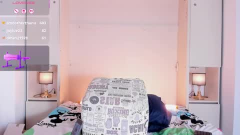 Snapshot of blackywhiite chatting on October 18, 4:52 pm GRACE online show from October 18, 4:52 pm