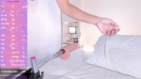 Snapshot of blackywhiite chatting on November 1, 5:09 am GRACE online show from November 1, 5:09 am