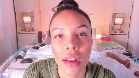 Snapshot of blackywhiite chatting on November 21, 4:05 pm GRACE online show from November 21, 4:05 pm