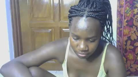 VIVIAN online show from October 13, 1:55 pm